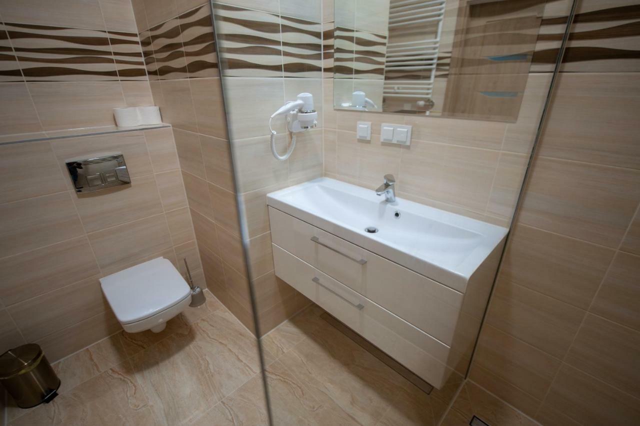 Awangarda Home Apartment Варшава Екстериор снимка