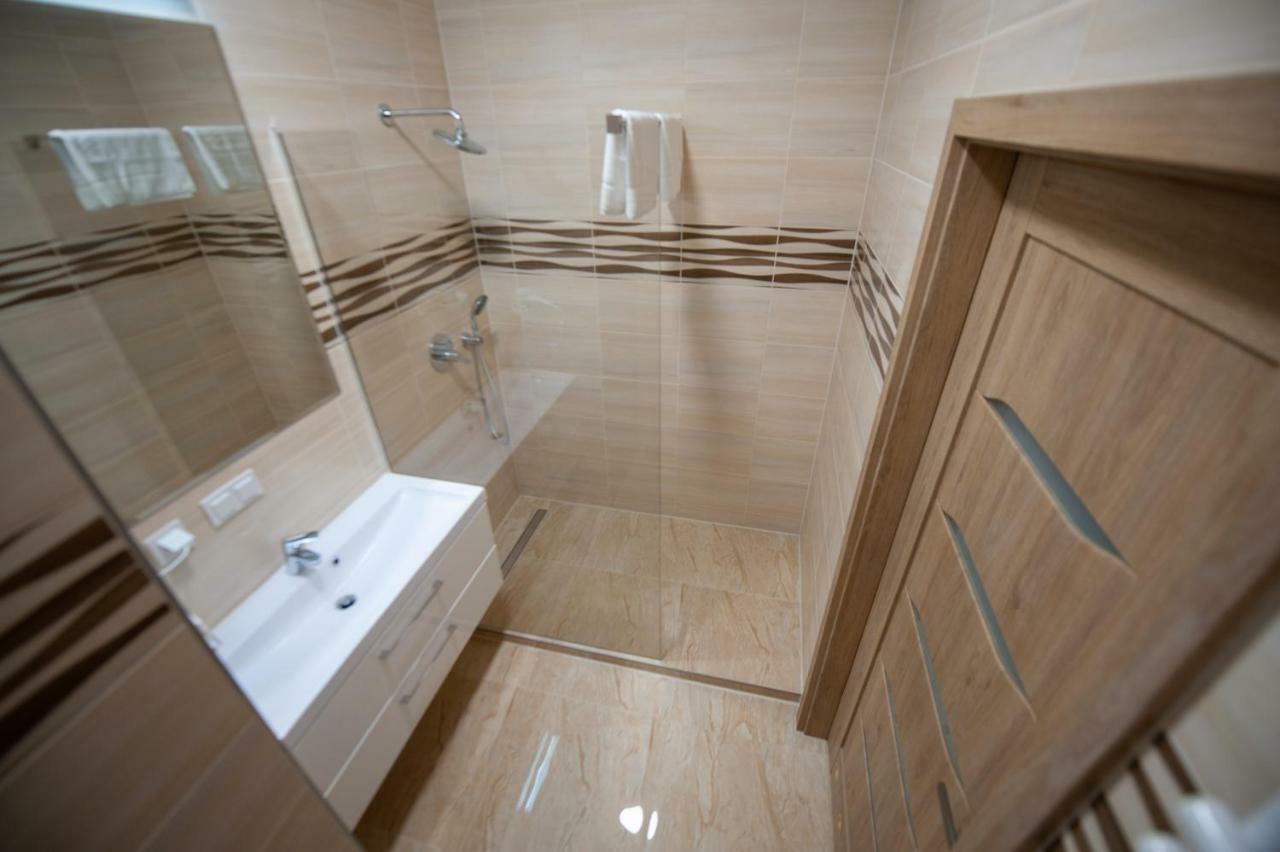 Awangarda Home Apartment Варшава Екстериор снимка
