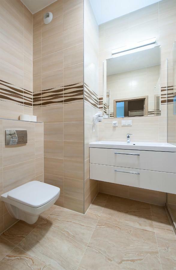 Awangarda Home Apartment Варшава Екстериор снимка